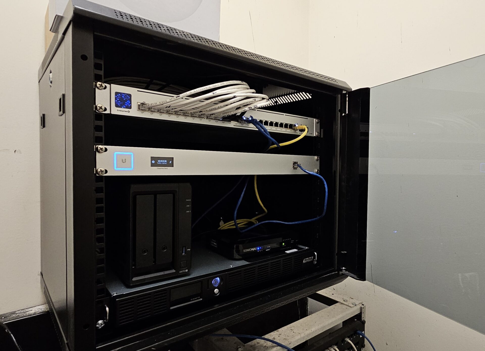 Data Rack Jan Data Rack Jan
